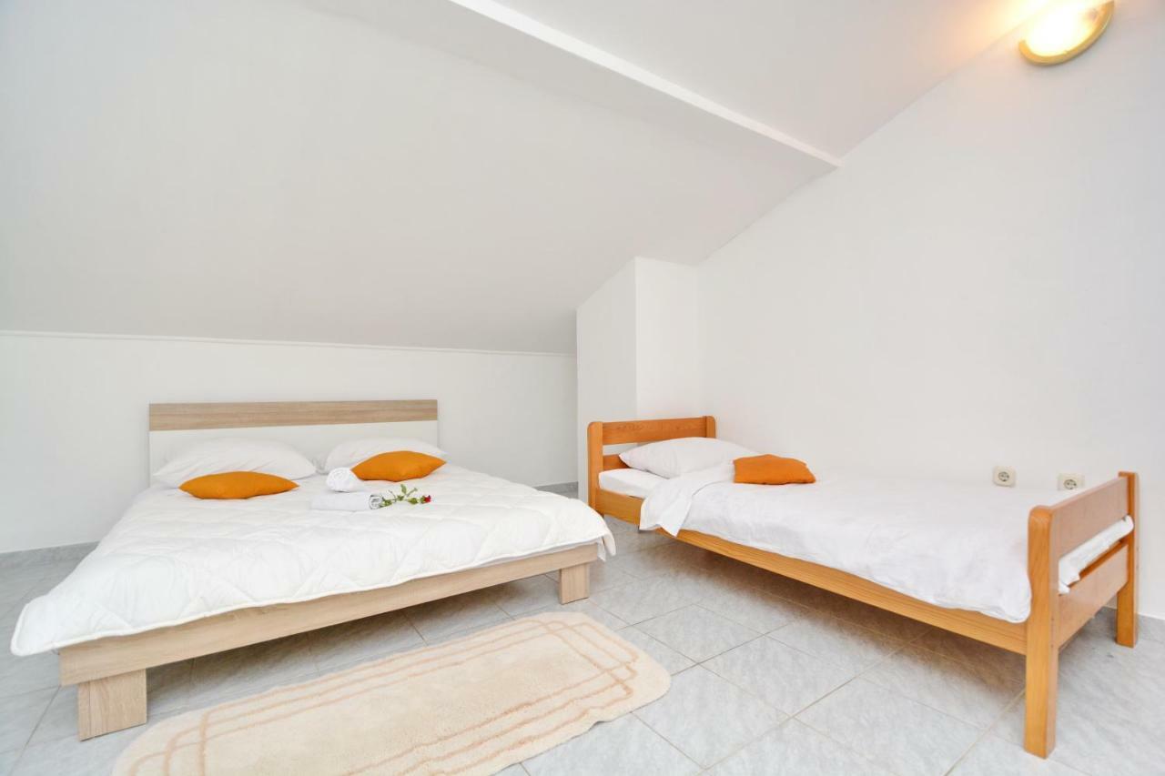 Apartmani Maca Sikovo Eksteriør billede